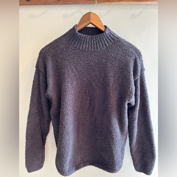 Uniqlo fuzzy fluffy sweater - Picture 2 of 3